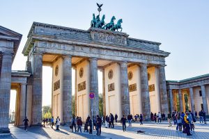 brand front of the brandenburg gate,  berlin, places of interest - TOMER LEVI FOREX, TOMER LEVI optionXO, TOMER LEVI Wmoption, Tomer Levi PrimeCFD, 